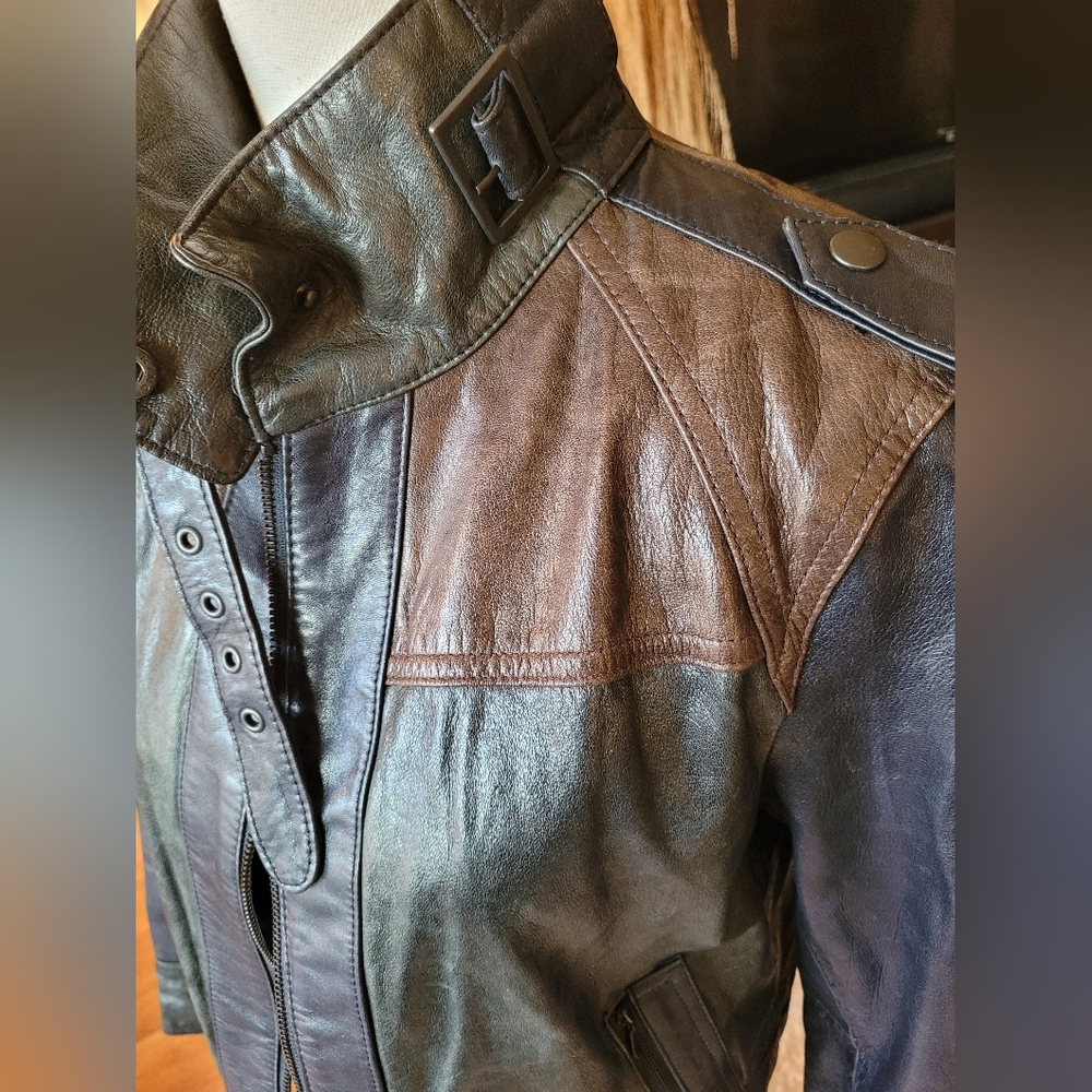 Kenneth Cole Women's Leather Cropped Lined Multicolor Moto Biker Jacket - Picture 2 of 4